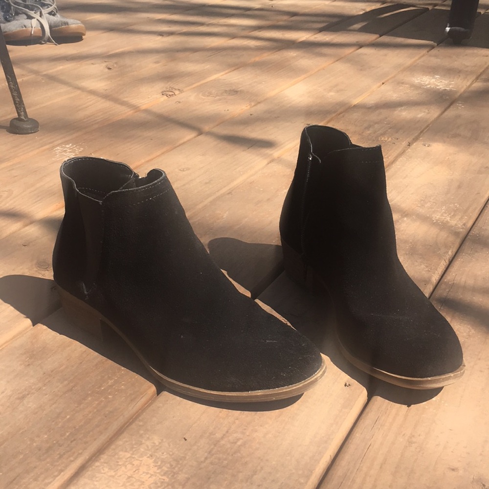 ADORABLE BLACK BOOTIES